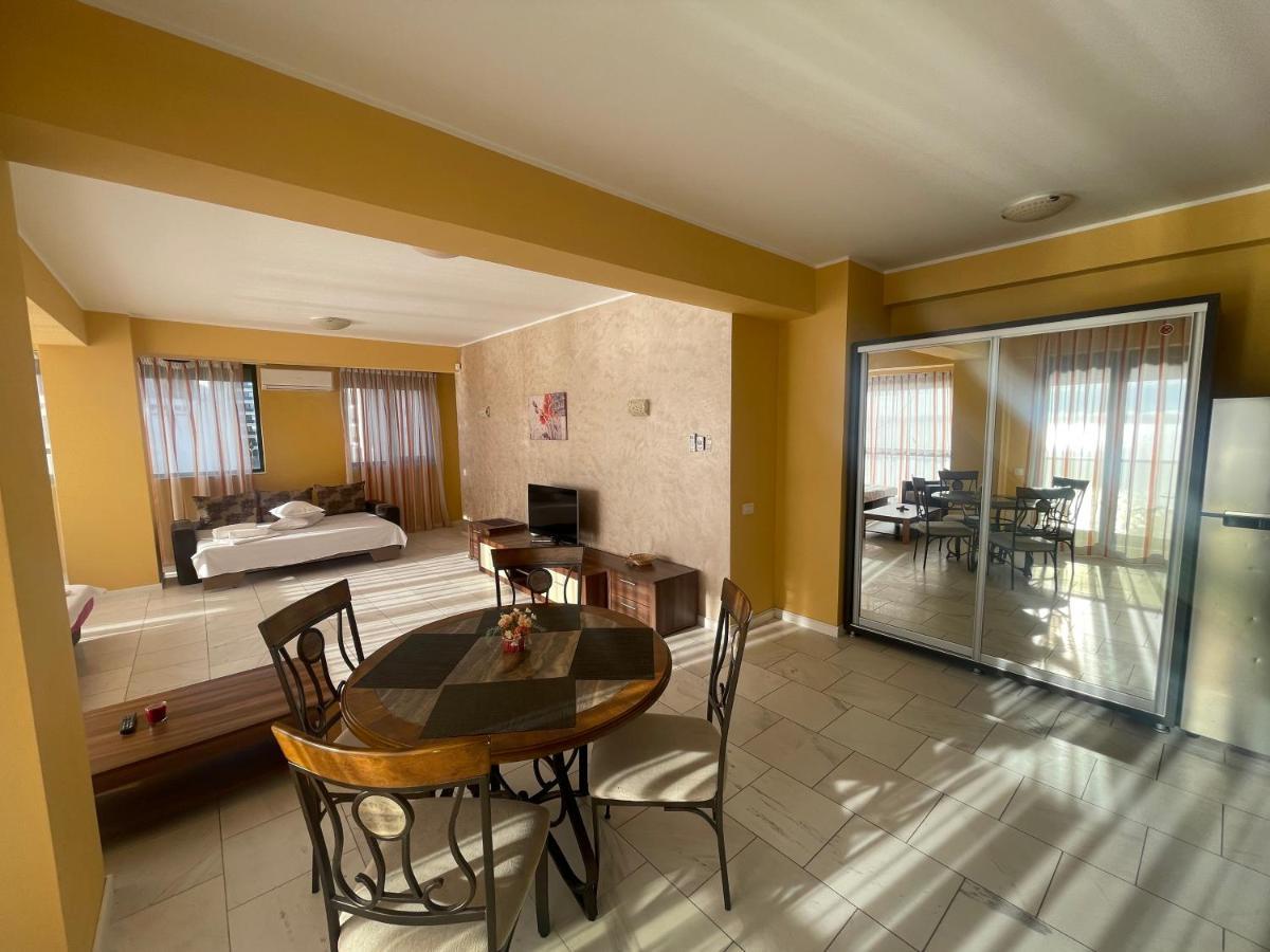 Sophia Lake View Suite Mamaia Eksteriør bilde