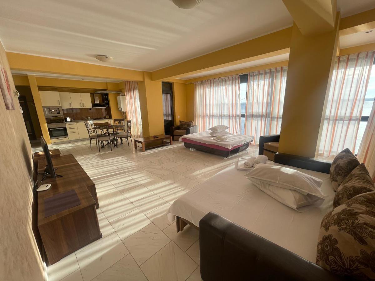 Sophia Lake View Suite Mamaia Eksteriør bilde