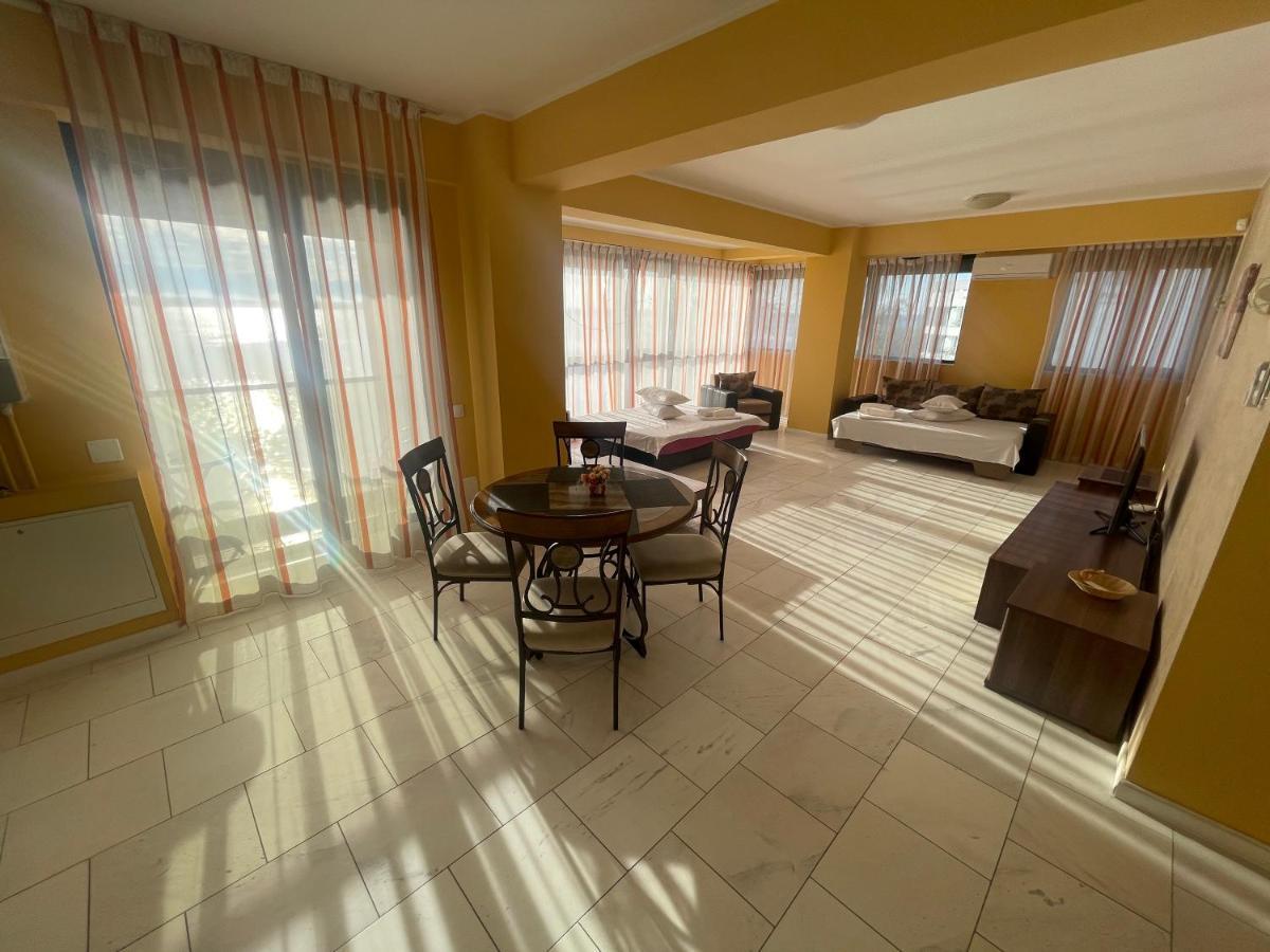 Sophia Lake View Suite Mamaia Eksteriør bilde