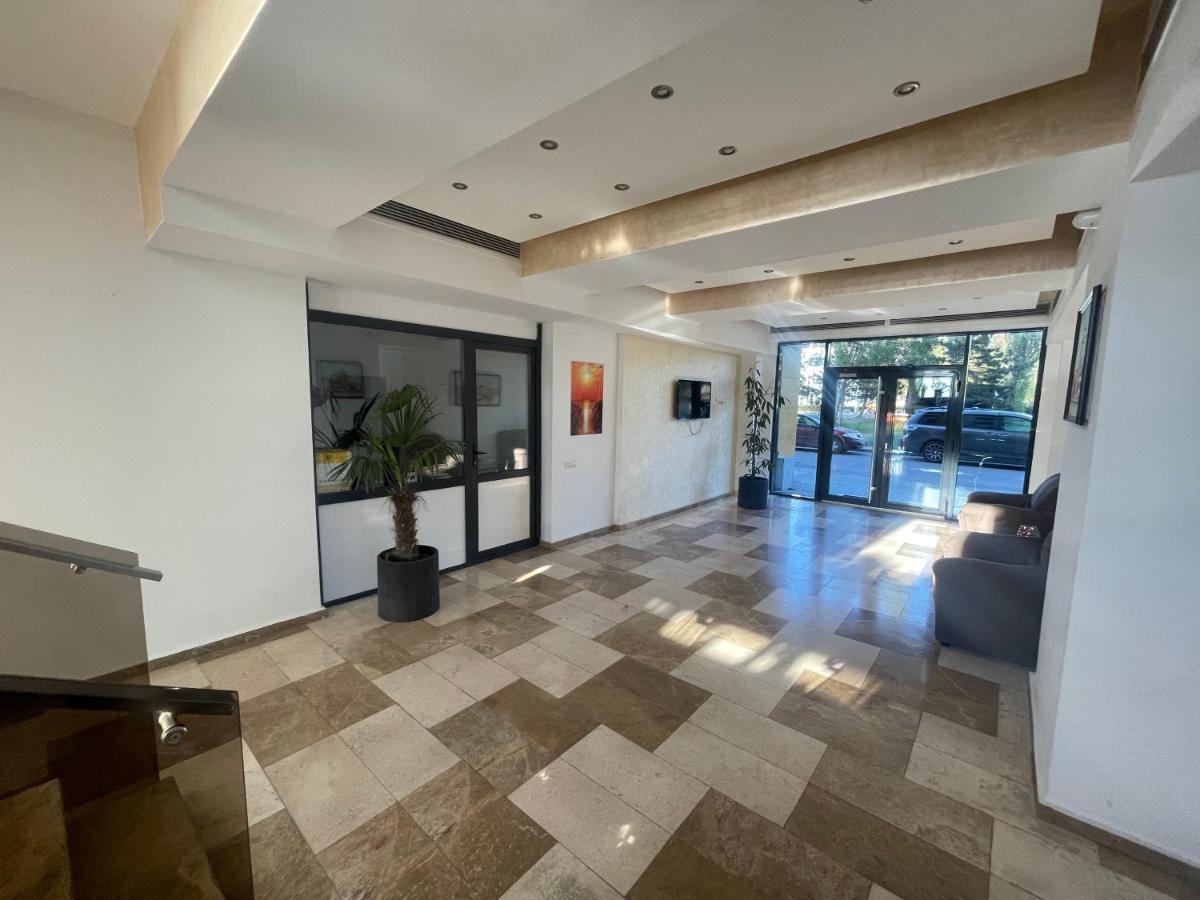Sophia Lake View Suite Mamaia Eksteriør bilde