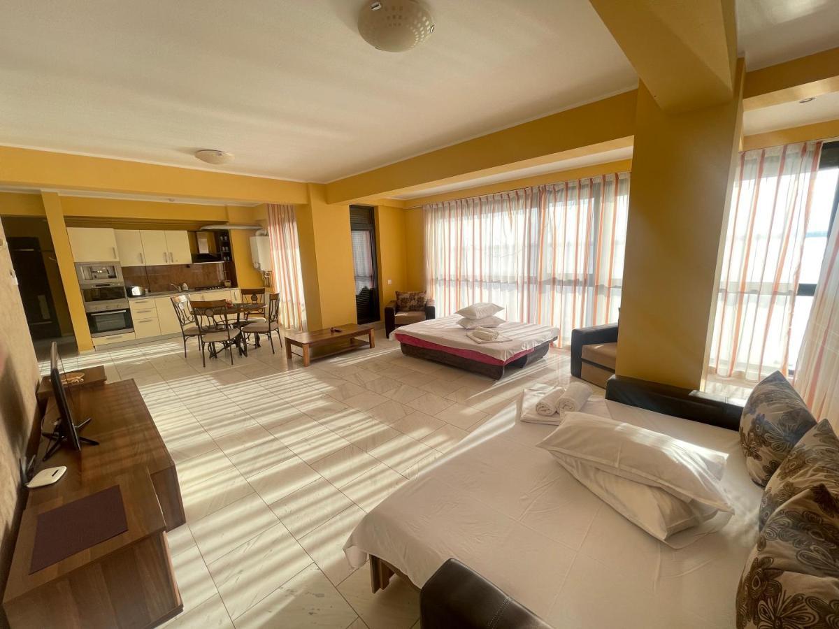 Sophia Lake View Suite Mamaia Eksteriør bilde
