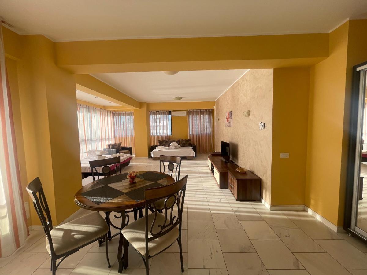 Sophia Lake View Suite Mamaia Eksteriør bilde