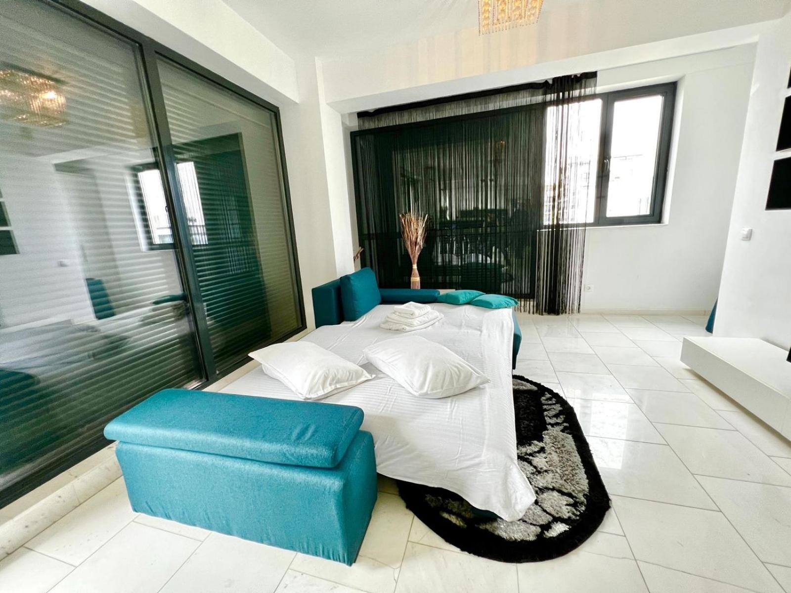 Sophia Lake View Suite Mamaia Eksteriør bilde