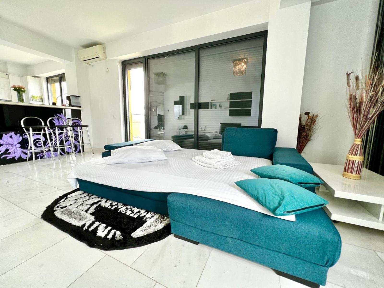 Sophia Lake View Suite Mamaia Eksteriør bilde