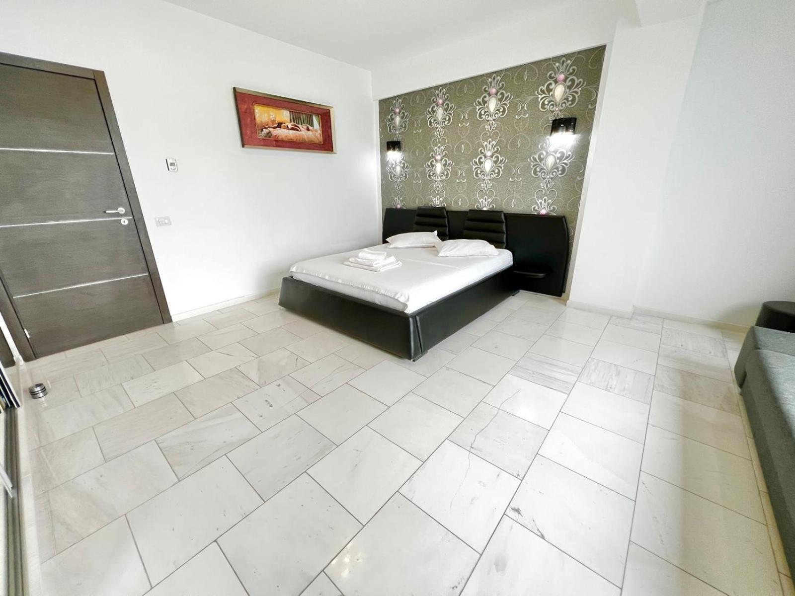 Sophia Lake View Suite Mamaia Eksteriør bilde