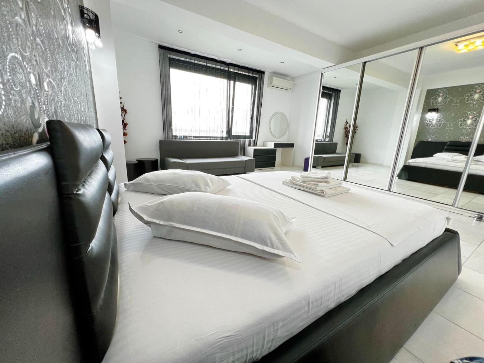 Sophia Lake View Suite Mamaia Eksteriør bilde
